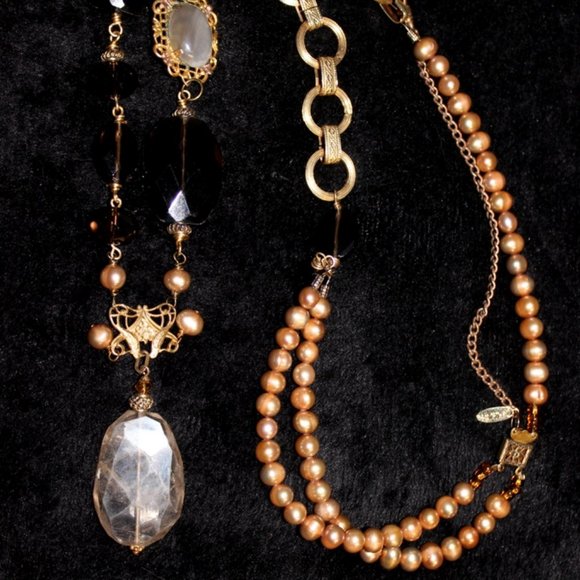 Carla Fox gold tone link statement necklace with gold tone and lucite look beads - Picture 9 of 14